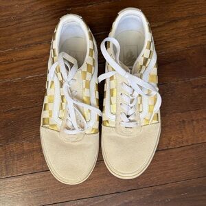 Vans Women's Size 7 White and Gold and Suede